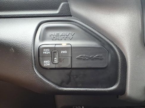 Used 2024 RAM 2500 Big Horn AWD/4WD image 26
