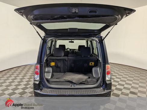 Used 2005 Scion xB FWD image 6