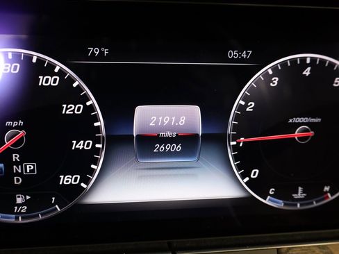 Used 2020 Mercedes-Benz E 350 4MATIC Sedan image 11