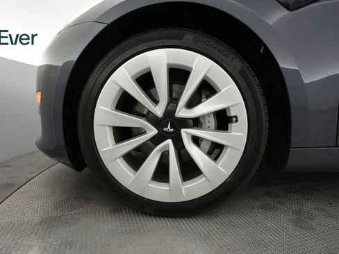 Used 2023 Tesla Model 3 Standard Range image 19