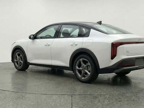 Used 2025 Kia K4 LXS image 6