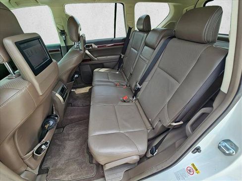 Used 2013 Lexus GX 460 Premium AWD/4WD image 18