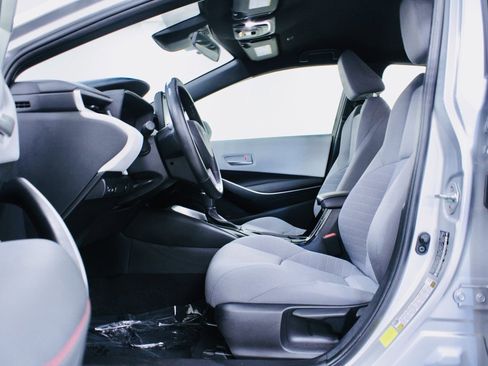 Used 2024 Toyota Corolla SE image 9