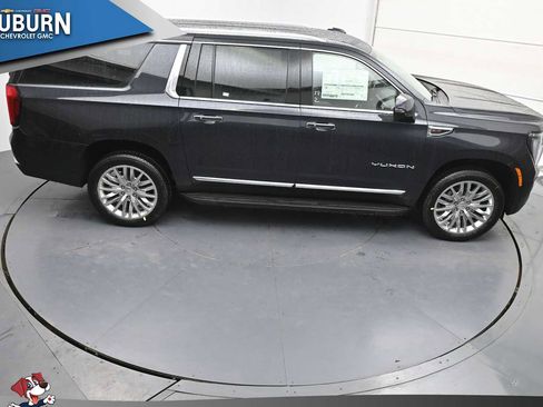 New 2026 GMC Yukon XL Elevation image 31