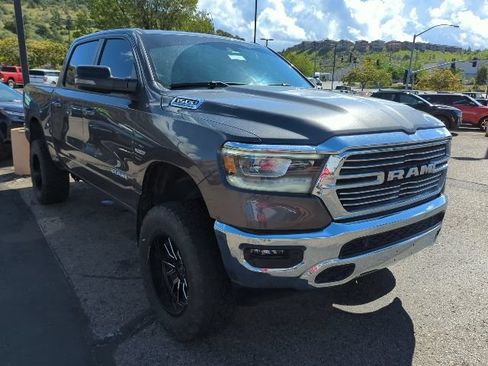 Used 2023 RAM 1500 Laramie AWD/4WD image 2
