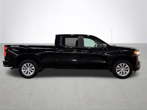 Used 2022 Chevrolet Silverado 1500 Custom w/ LPO, Dark Essentials Package AWD/4WD image 9