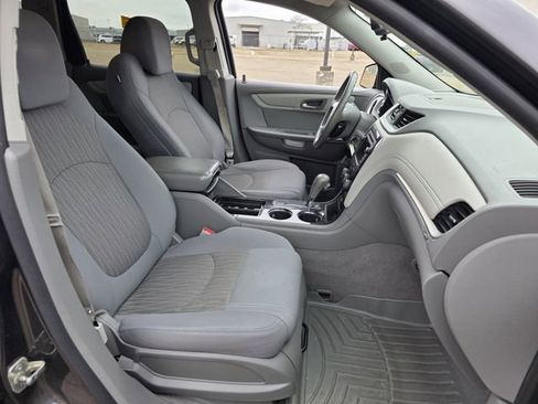 Used 2013 Chevrolet Traverse LT image 27