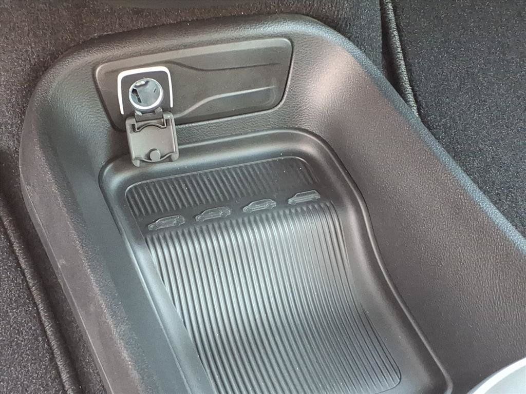 New 2027 Chrysler Pacifica Select FWD image 33