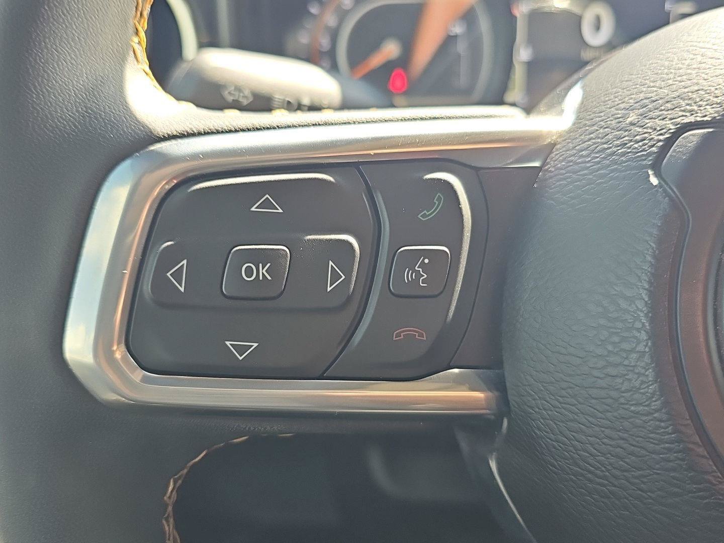 Used 2024 Jeep Wrangler Unlimited Sahara AWD/4WD image 17