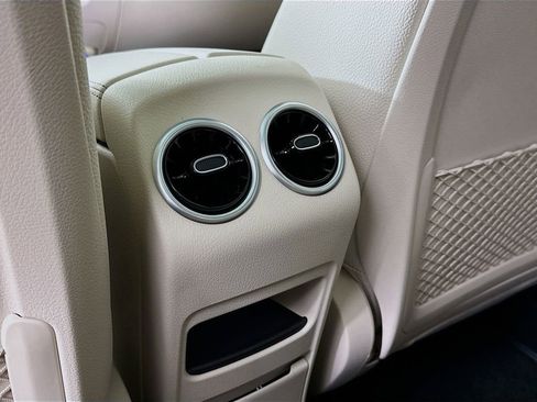 Certified 2026 Mercedes-Benz GLB 250 4MATIC image 25