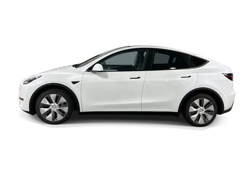 Certified 2023 Tesla Model Y AWD image 3