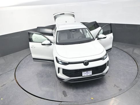 New 2026 Volkswagen Tiguan S AWD/4WD image 30