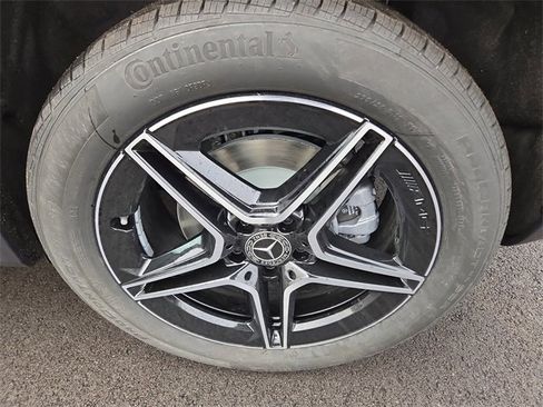 New 2026 Mercedes-Benz GLB 250 4MATIC image 30