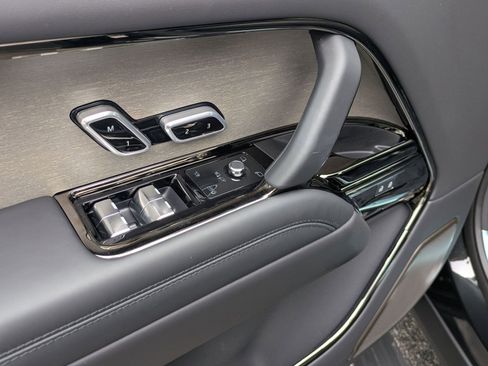 New 2026 Land Rover Range Rover SV image 12