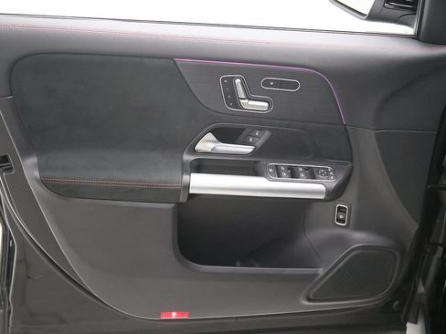 Used 2023 Mercedes-Benz GLA 250 4MATIC image 10