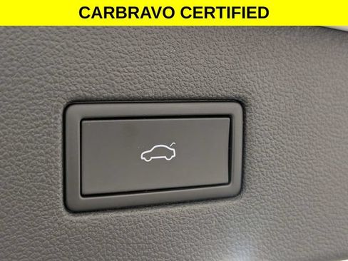 Used 2022 Volkswagen Tiguan SE AWD/4WD image 30