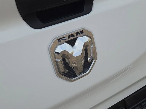 Used 2023 RAM 1500 Big Horn AWD/4WD image 14