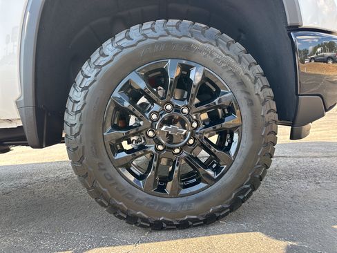 New 2026 Chevrolet Silverado 2500 LT w/ Trail Boss Package AWD/4WD image 14