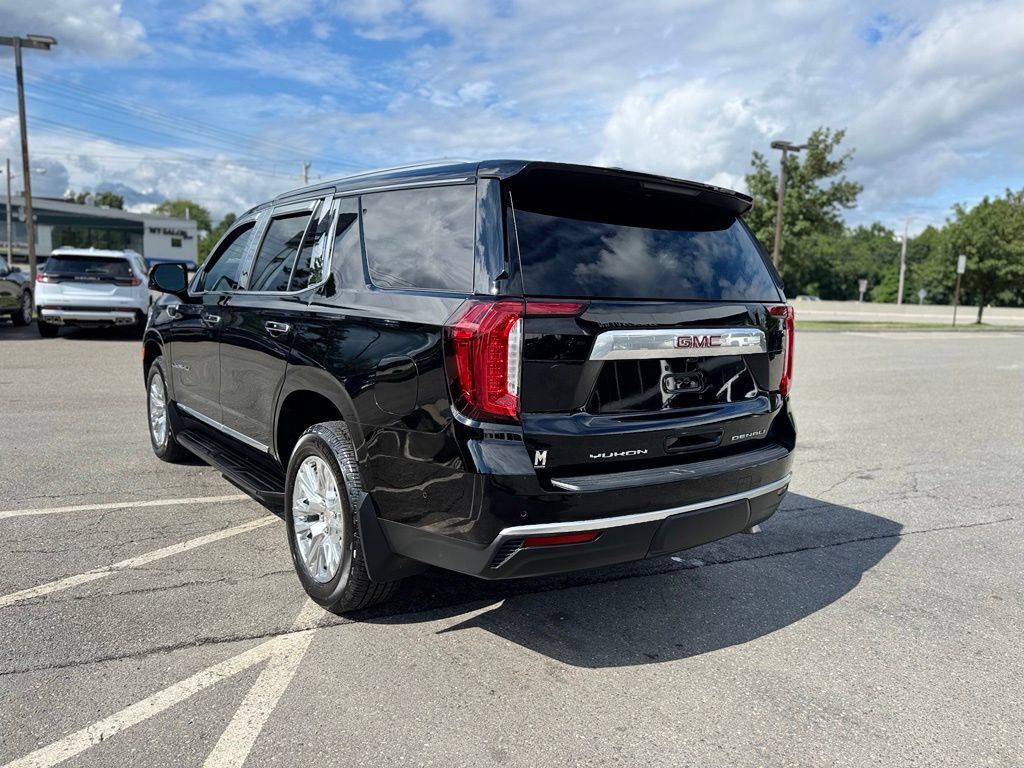 Used 2023 GMC Yukon Denali w/ Advanced Technology Package AWD/4WD image 4