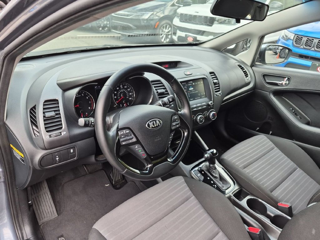 Used 2017 Kia Forte S FWD image 12