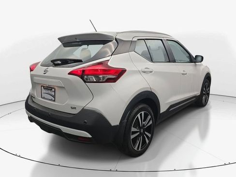 Used 2020 Nissan Kicks SR FWD image 10