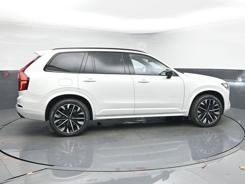 New 2026 Volvo XC90 B6 Ultra w/ Protection Package Premier image 8