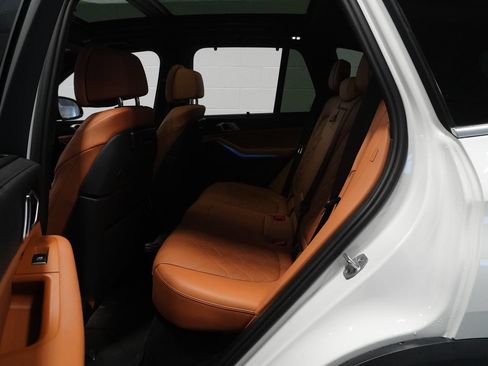 Used 2023 BMW X5 xDrive45e w/ Executive Package AWD/4WD image 14