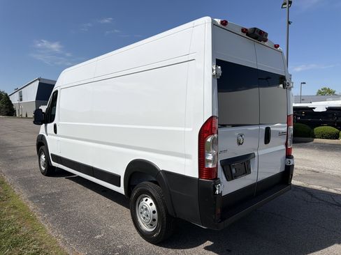 Used 2023 RAM ProMaster 2500 FWD image 5