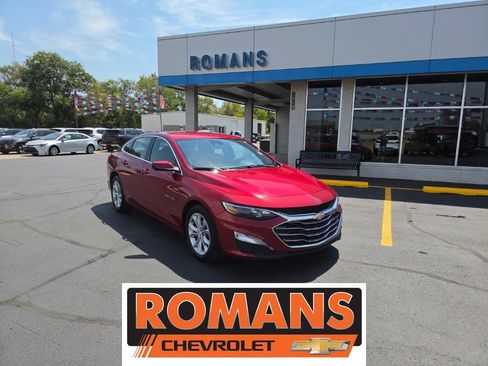 Used 2025 Chevrolet Malibu LT FWD image 1