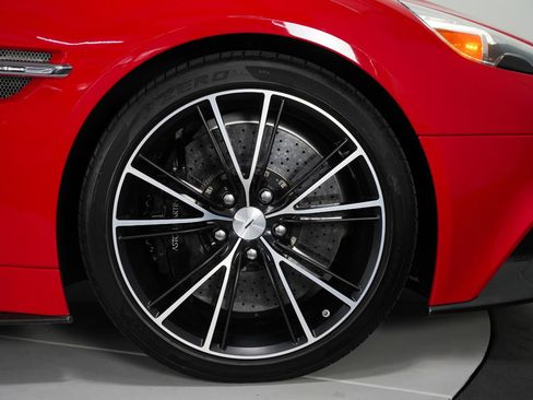 Used 2014 Aston Martin Vanquish Volante RWD image 27