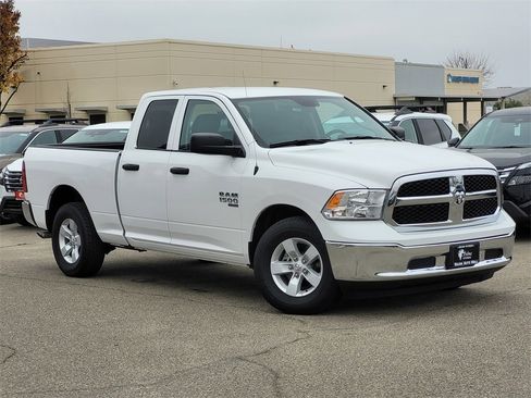 Used 2024 RAM 1500 Classic SLT image 2