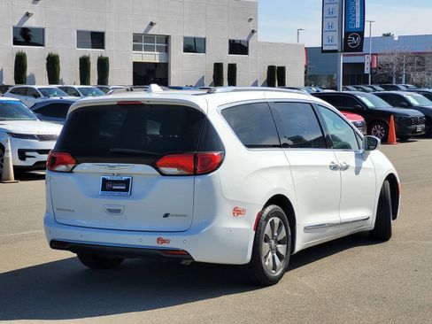 Used 2018 Chrysler Pacifica Limited w/ Advanced Safetytec Group image 5
