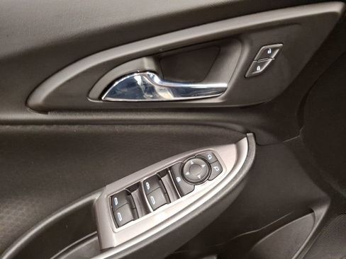 Used 2022 Chevrolet Malibu LT image 16