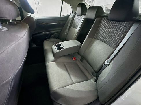 Used 2025 Toyota Camry LE image 28