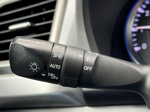 Used 2015 Toyota Highlander Limited image 8