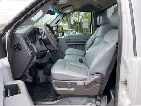 Used 2012 Ford F550 4X2 2dr Regular Cab 140.8 200. w/ Payload Upgrade Pkg image 26