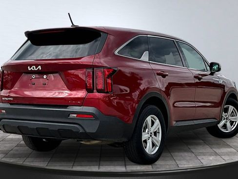 Used 2023 Kia Sorento LX FWD image 6