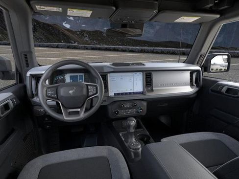 New 2025 Ford Bronco 4-Door AWD/4WD image 9