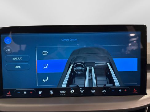 Used 2025 Ford Escape Platinum image 32