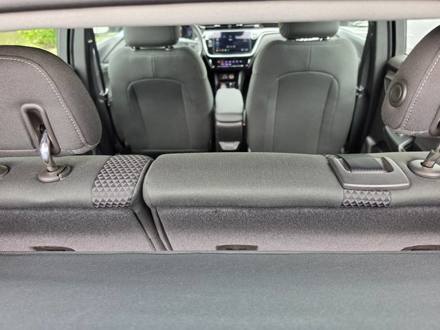 Used 2023 Chevrolet Bolt EUV LT FWD image 47
