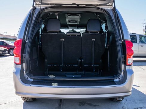 Used 2019 Dodge Grand Caravan GT image 11