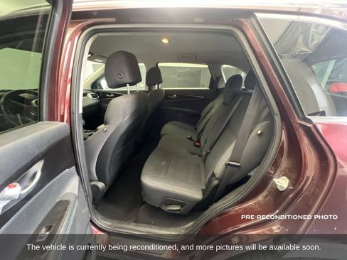 Used 2017 Kia Sorento FWD w/ LX Convenience Package image 11