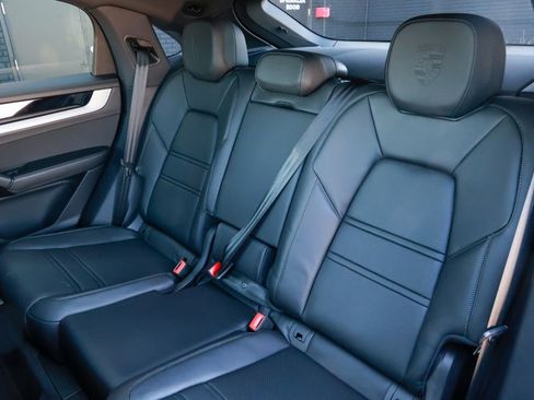 Certified 2025 Porsche Cayenne E-Hybrid Coupe image 49