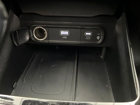 Used 2024 Kia Telluride EX w/ EX Captain's Chair Package image 66