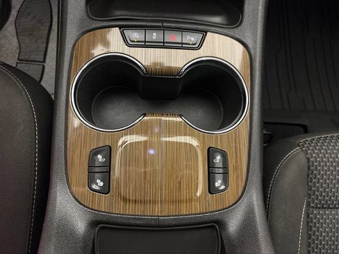 Used 2020 GMC Acadia SLE w/ Driver Convenience Package FWD image 31