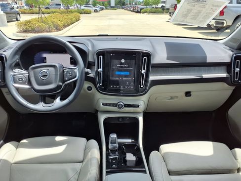 Certified 2023 Volvo XC40 B5 Ultimate w/ Protection Package Premier AWD/4WD image 20