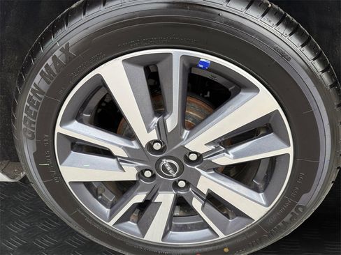 Certified 2023 Nissan Versa SV image 21