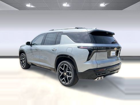 New 2026 Chevrolet Traverse High Country image 3