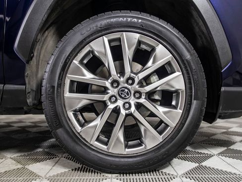 Used 2020 Toyota RAV4 XLE Premium w/ All Weather Liner Package AWD/4WD image 38