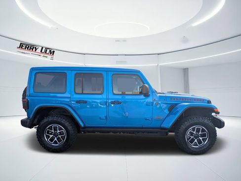Used 2026 Jeep Wrangler Unlimited Rubicon AWD/4WD image 2
